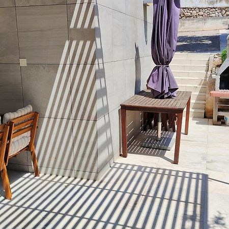 Drance Apartments Selce Bilik gambar